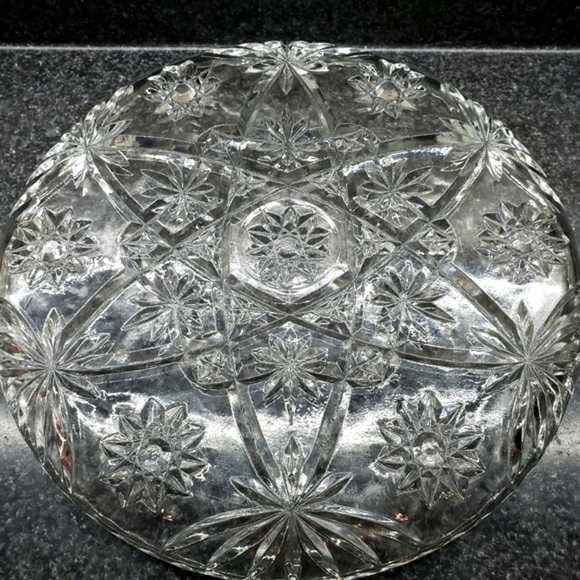 Vintage Large Heavy Glass Crystal Pinwheel Platter 13.5 Inches - Picture 3 of 5